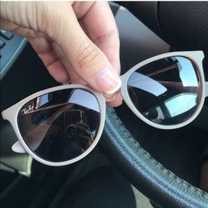 Ray-Bans sand color Erika